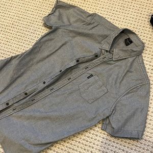 Oakley mens short sleeve button down size small